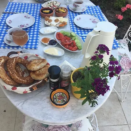 Defne Ev Nocleg ze śniadaniem Izmir