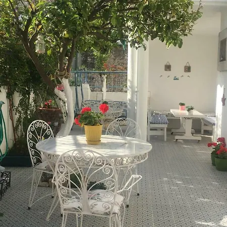 Bed & Breakfast Defne Ev