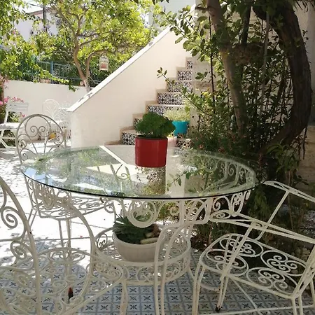 Defne Ev Bed & Breakfast