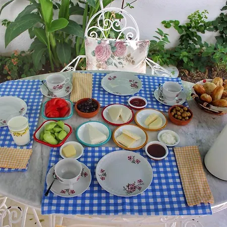 Bed & Breakfast Defne Ev