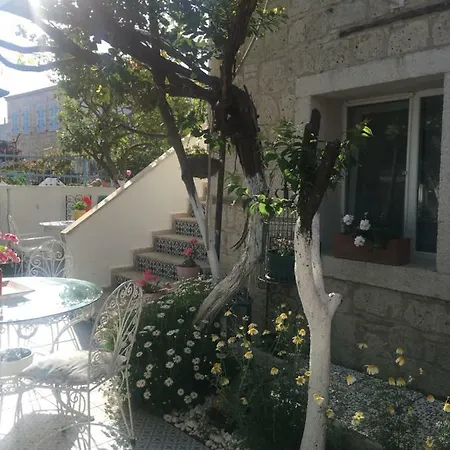 Bed & Breakfast Defne Ev Izmir